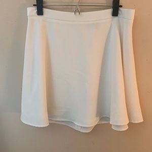 White sophisticated flowy skirt